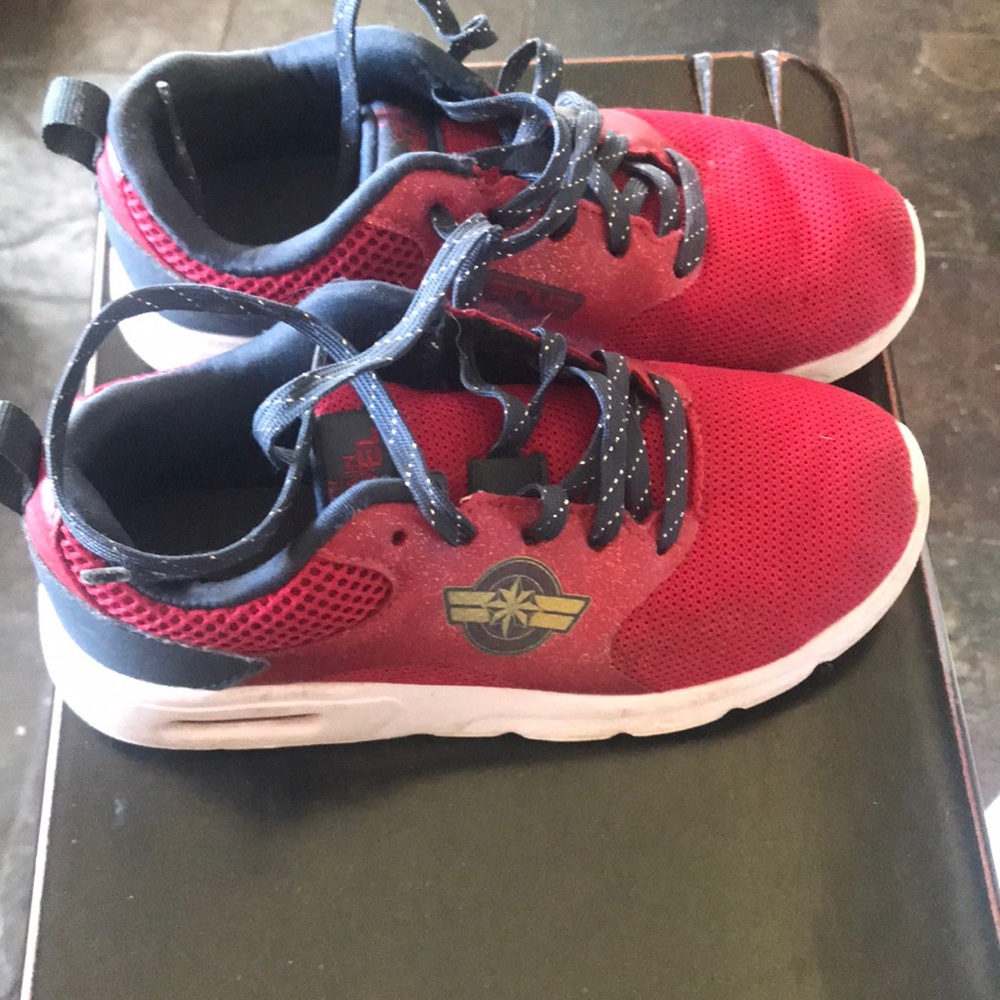 Captain Marvel size 13   GIFTED